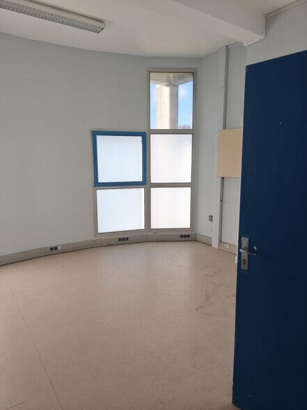 Bureau dans Hérouville-Saint-Clair à louer - Photo intérieure – Image 2 sur 4