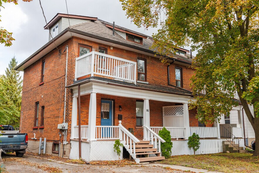 84 W Durham St, Kawartha Lakes, ON à vendre - Photo de l’immeuble – Image 2 sur 40