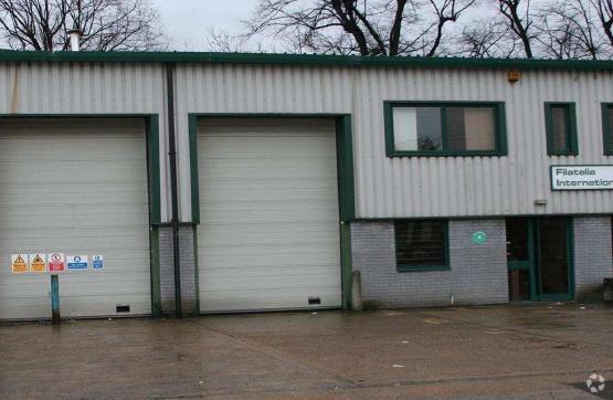 Unit 1-8 Wallingford Rd, Uxbridge à vendre - Photo de l’immeuble – Image 2 sur 4