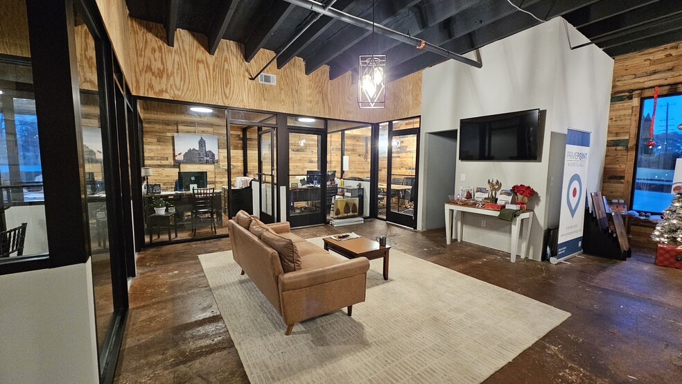 45 N Kimbell St, Forsyth, GA à louer - Photo de l’immeuble – Image 3 sur 4
