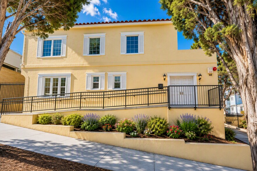 1112 N Sherbourne Dr, West Hollywood, CA à louer - Photo de l’immeuble – Image 3 sur 20
