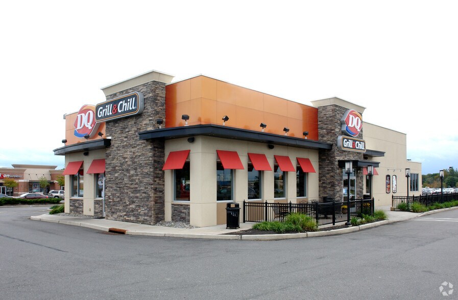 130 Marketplace Blvd, Hamilton, NJ à louer - Photo de l’immeuble – Image 2 sur 22