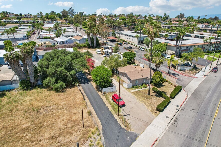 1570 N Santa Fe Ave, Vista, CA à vendre - Photo de l’immeuble – Image 3 sur 6