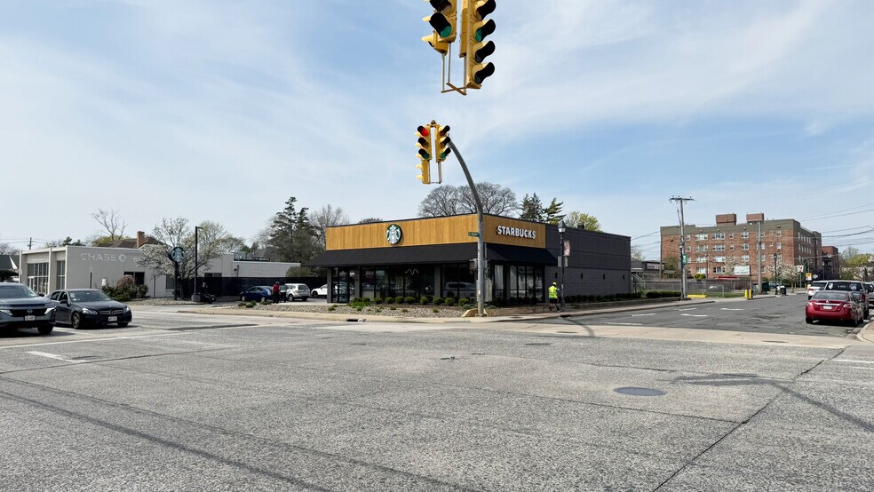 168 Atlantic Ave, Freeport, NY à vendre - Photo de l’immeuble – Image 3 sur 13