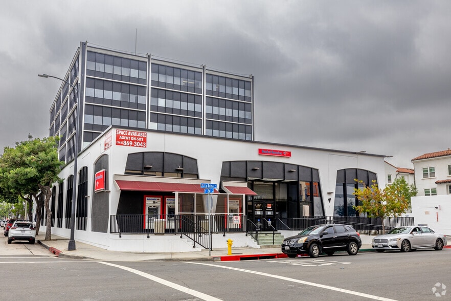 8141 E 2nd St, Downey, CA à louer - Photo principale – Image 1 sur 19