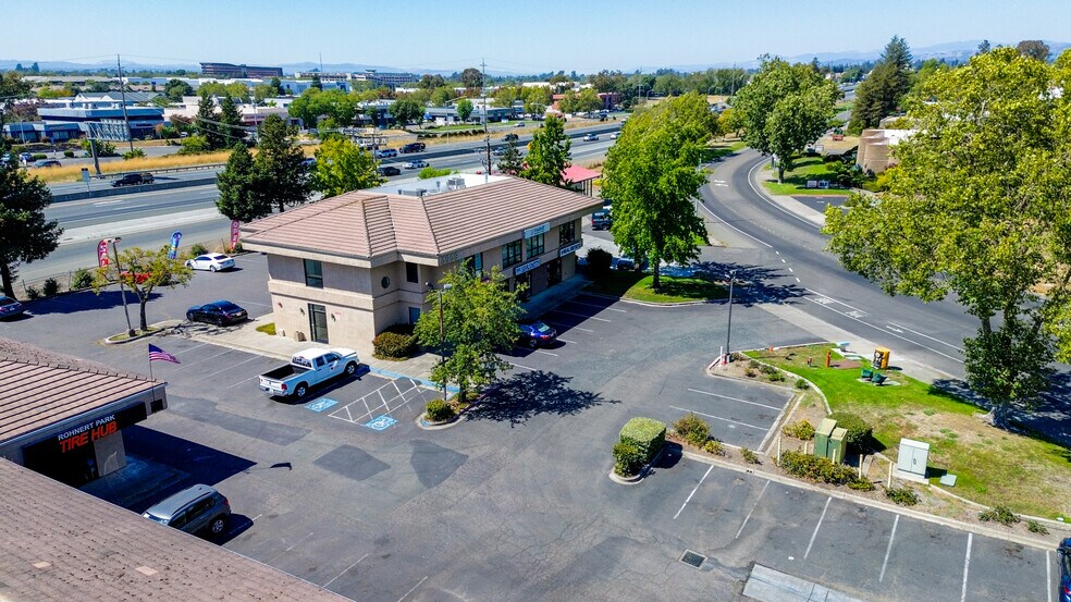 5979 Commerce Blvd, Rohnert Park, CA à louer - Aérien – Image 2 sur 2