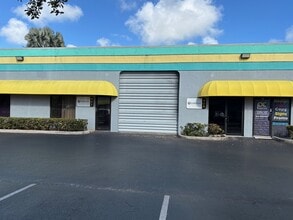 4990 SW 52nd St, Fort Lauderdale, FL à louer Photo de l’immeuble– Image 1 sur 10