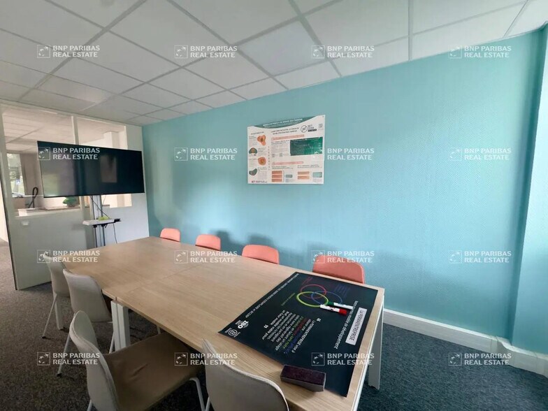 Bureau dans Aix-en-Provence à louer - Photo de l’immeuble – Image 3 sur 14