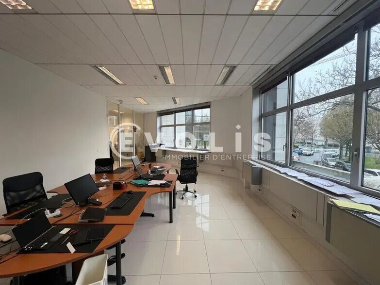Bureau dans Noisy-le-Grand à vendre - Photo intérieure – Image 2 sur 6