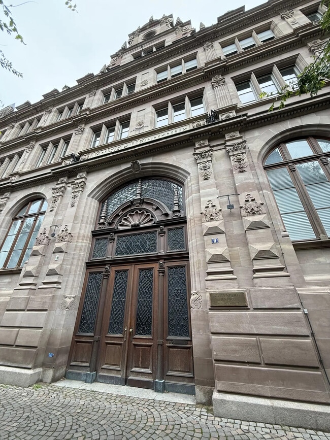 Plus de détails pour 9 Place Saint-Thomas, Strasbourg - Bureau à louer