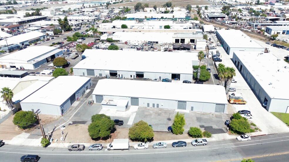420 Vernon Way, El Cajon, CA à louer - Photo de l’immeuble – Image 2 sur 3