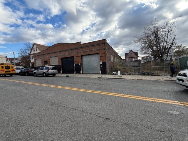 116 Ludlow St, Yonkers, NY à vendre Photo principale– Image 1 sur 9