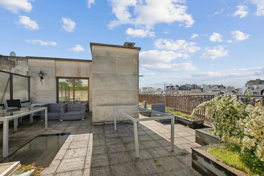 Bureau dans Neuilly-sur-Seine à vendre - Photo de l’immeuble – Image 3 sur 5