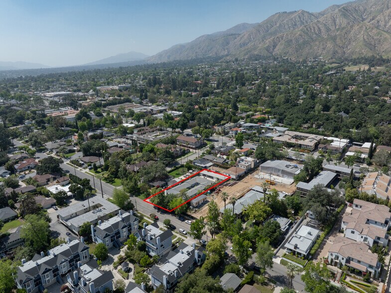 463 Mariposa Ave, Sierra Madre, CA à vendre - Photo de l’immeuble – Image 3 sur 21