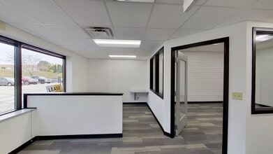 2000 Pewaukee Rd, Waukesha, WI à louer Photo intérieure– Image 2 sur 7