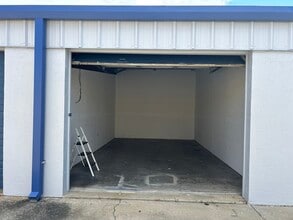 249-268 Seaboard Ave, Venice, FL à louer Photo intérieure– Image 2 sur 4