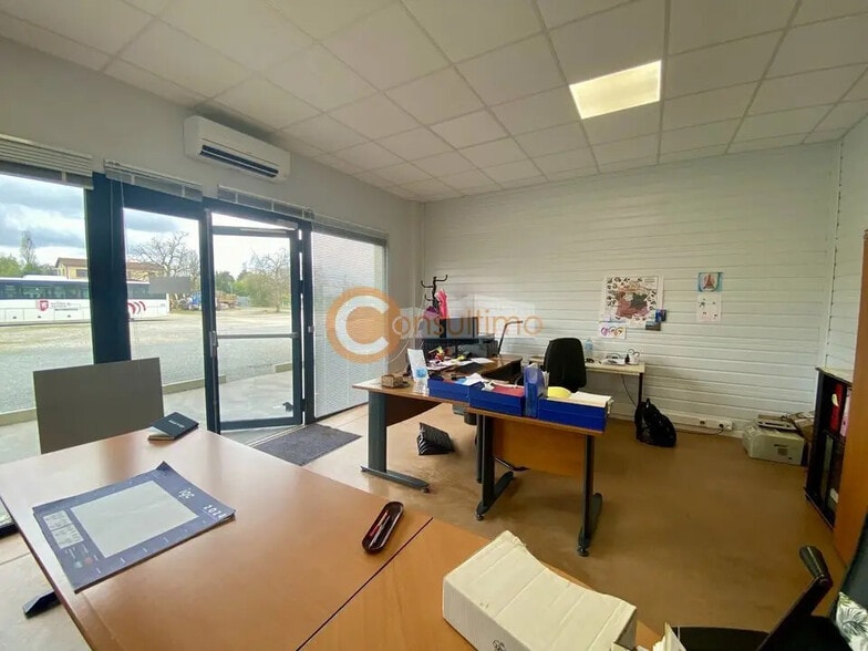 Local commercial dans Saint-Caprais-de-Bordeaux à louer - Photo de l’immeuble – Image 3 sur 4