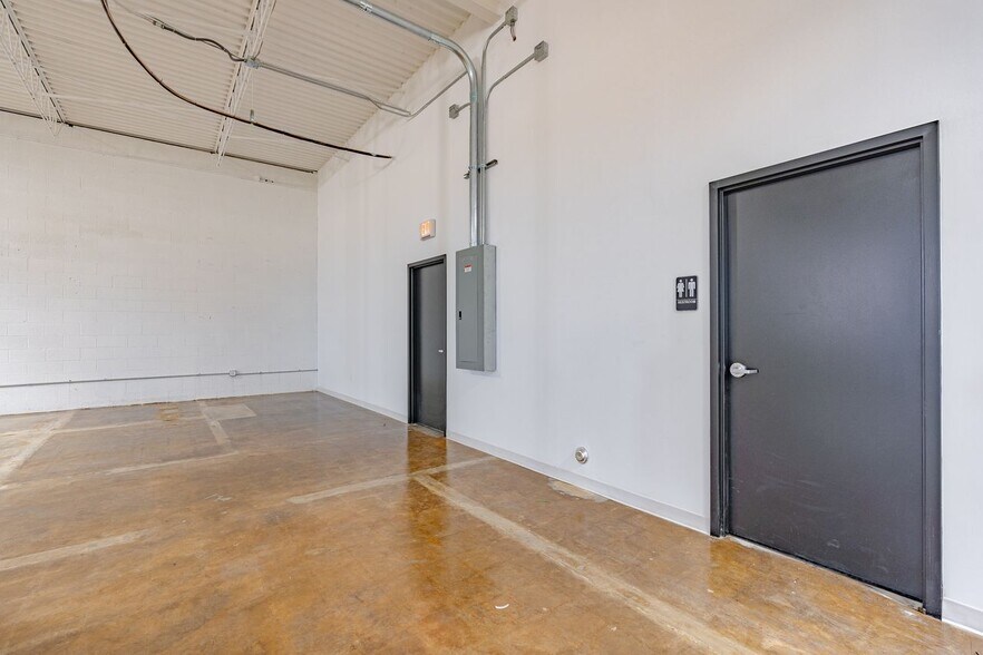 2903-2919 Ladybird Ln, Dallas, TX à louer - Photo intérieure – Image 3 sur 11
