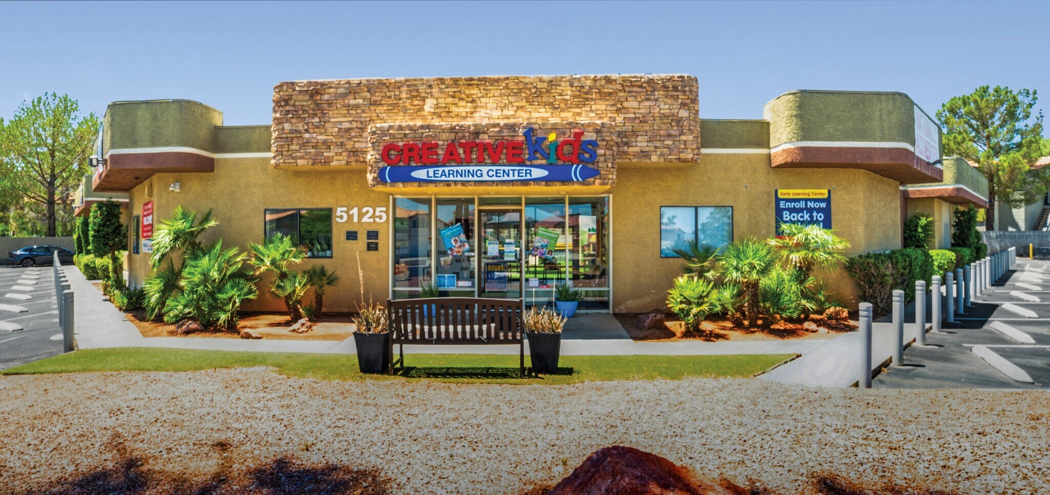 5125 S Torrey Pines Dr, Las Vegas, NV à vendre Photo de l’immeuble– Image 1 sur 7