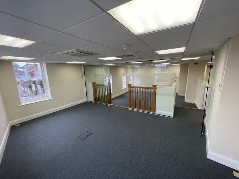 36 Milford St, Salisbury à louer - Photo de l’immeuble – Image 3 sur 3