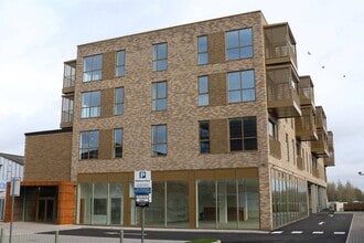 30 Radford Way, Billericay à louer Photo de l’immeuble– Image 1 sur 2