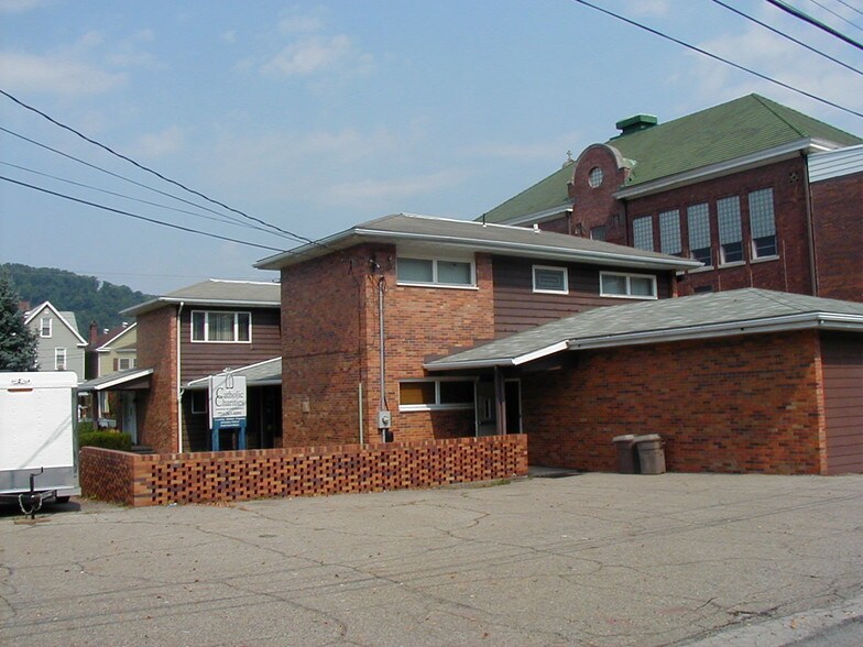 Kittanning & Ford City: Portfolio portefeuille de 39 biens à vendre sur LoopNet.fr - Photo de l’immeuble – Image 2 sur 56