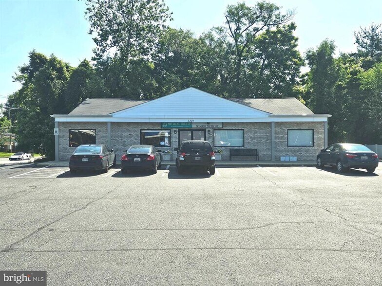 7301 E Furnace Branch Rd, Glen Burnie, MD à louer - Photo de l’immeuble – Image 2 sur 19
