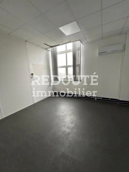 Bureau dans Bétheny à vendre - Photo intérieure – Image 2 sur 10