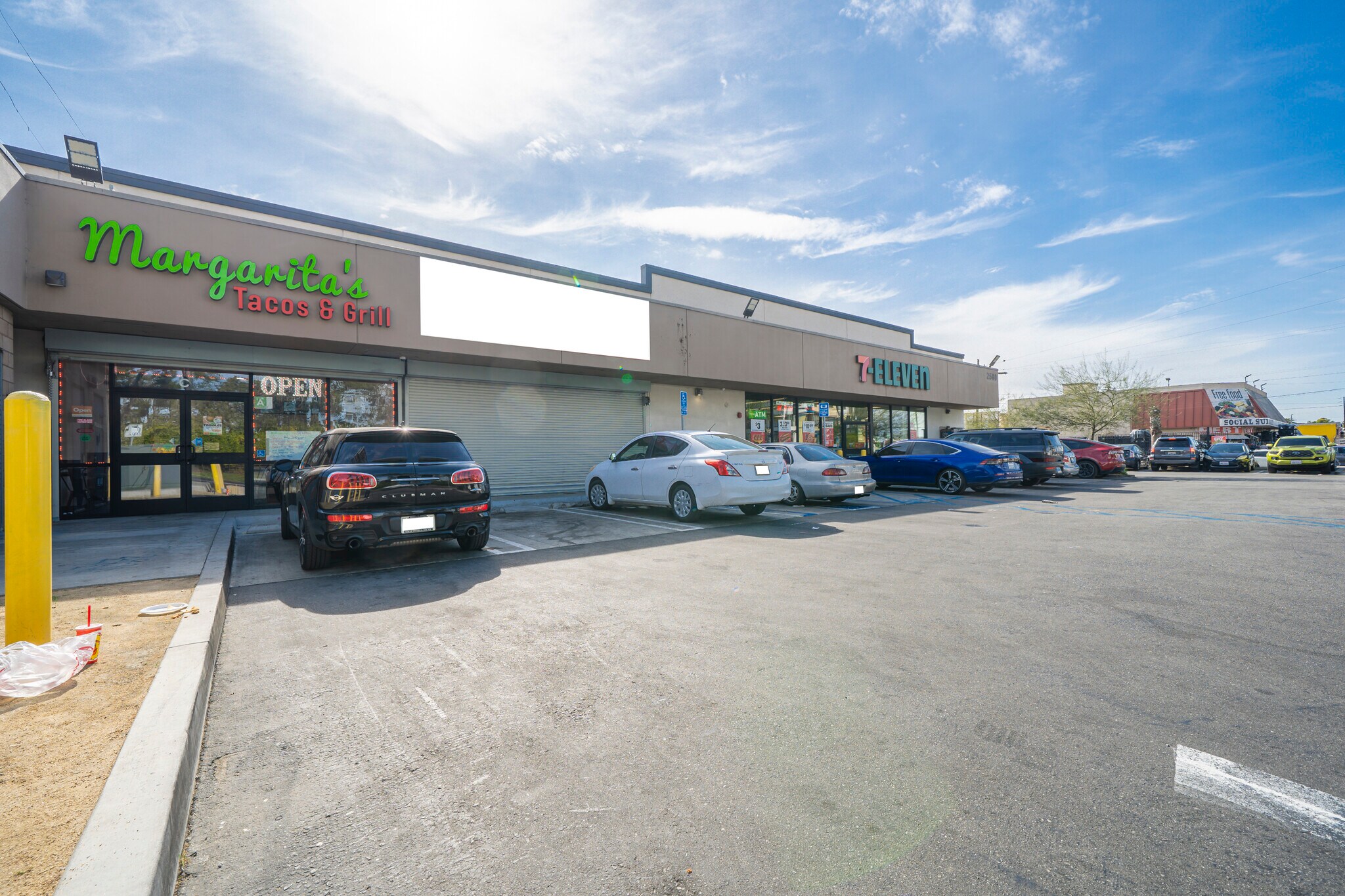 2580 Venice Blvd, Los Angeles, CA à louer Photo principale– Image 1 sur 7