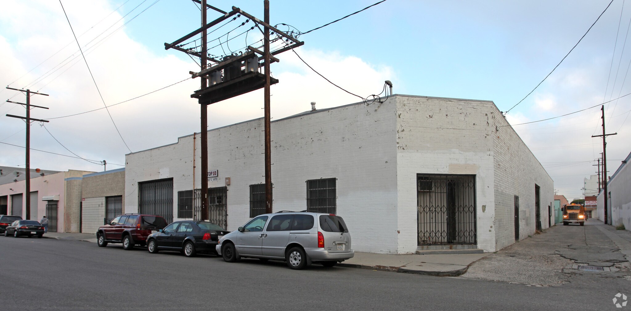 811 E 14th Pl, Los Angeles, CA à vendre Photo principale– Image 1 sur 4