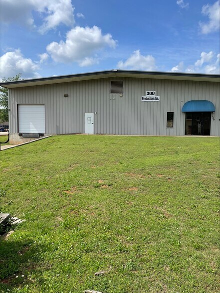 300 Production Ave, Madison, AL à louer - Photo de l’immeuble – Image 3 sur 4