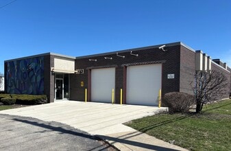 5900 Howard St, Skokie, IL à louer Photo intérieure– Image 1 sur 4
