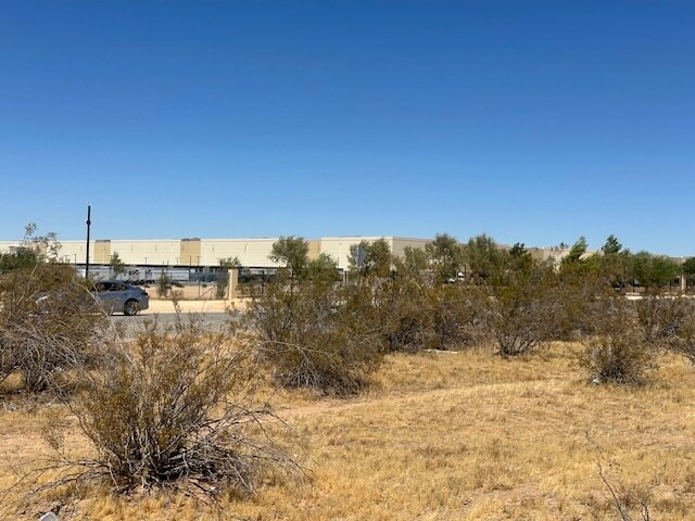 Navajo Rd, Apple Valley, CA à vendre Photo de l’immeuble– Image 1 sur 15