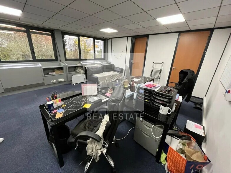 Bureau dans Villeurbanne à louer - Photo de l’immeuble – Image 3 sur 6