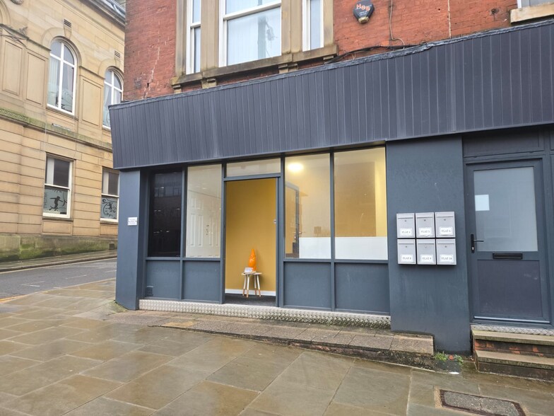99-101 Union St, Oldham à louer - Photo de l’immeuble – Image 3 sur 3