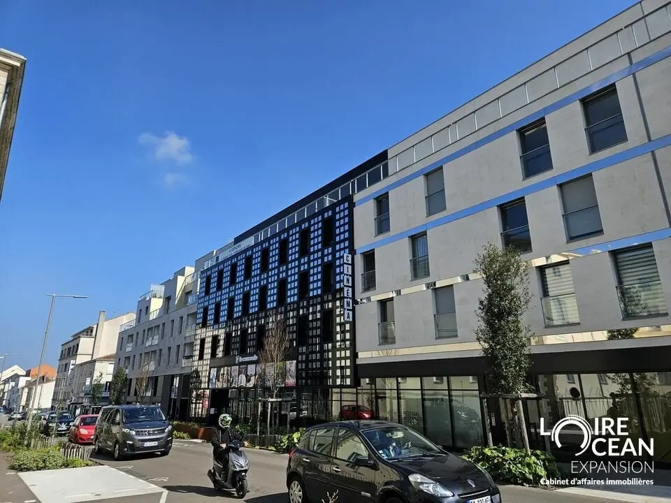 Local commercial dans La Roche-sur-Yon à vendre Photo de l’immeuble– Image 1 sur 10