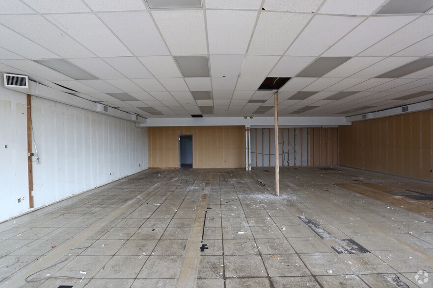 2520-2686 N Highway 67, Florissant, MO à louer - Photo de l’immeuble – Image 2 sur 13