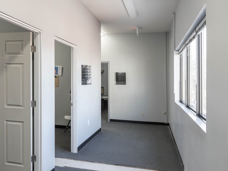 1717 W University Ave, Muncie, IN à louer - Photo de l’immeuble – Image 3 sur 6