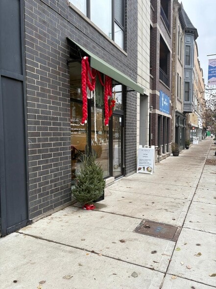3056 N Lincoln Ave, Chicago, IL à vendre - Photo principale – Image 1 sur 7