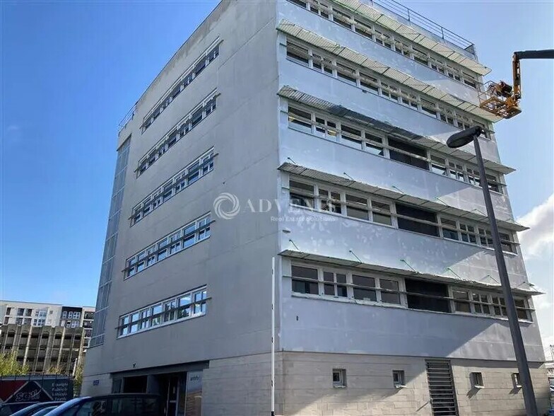 Bureau dans Le Mans à louer - Photo de l’immeuble – Image 1 sur 12