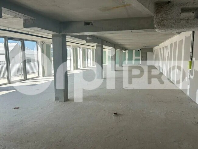 Plus de détails pour Bureau à vendre