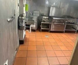 2083 N Powerline Rd, Pompano Beach, FL à louer Photo intérieure– Image 1 sur 6