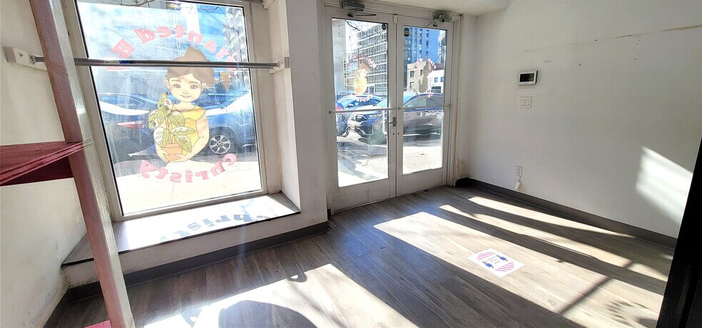 2409-2411 41st Ave, Long Island City, NY à louer - Photo de l’immeuble – Image 3 sur 94
