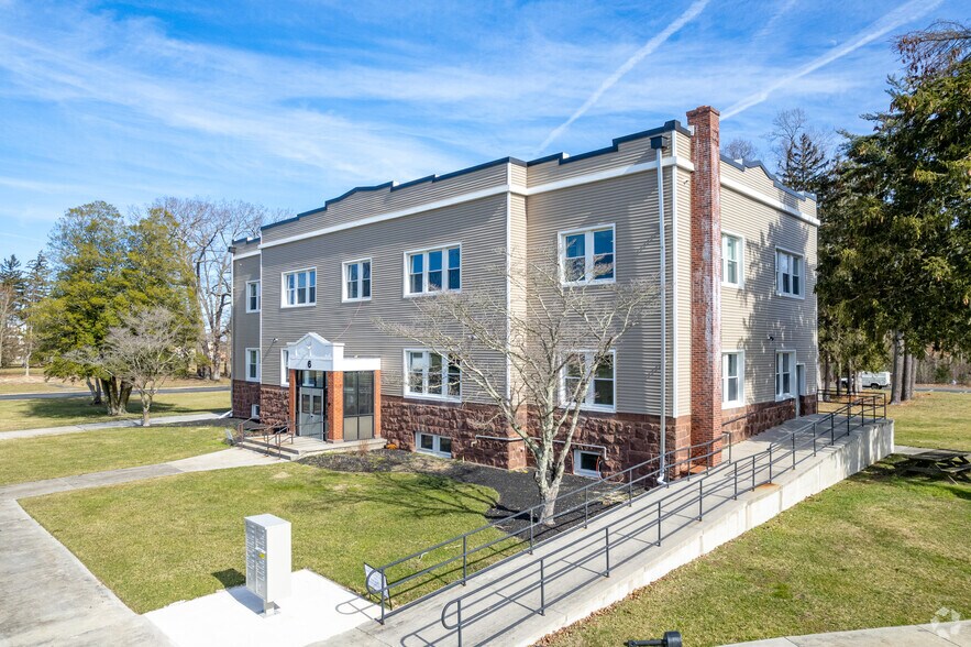 1835 E Landis Ave, Vineland, NJ à louer - Photo de l’immeuble – Image 1 sur 11