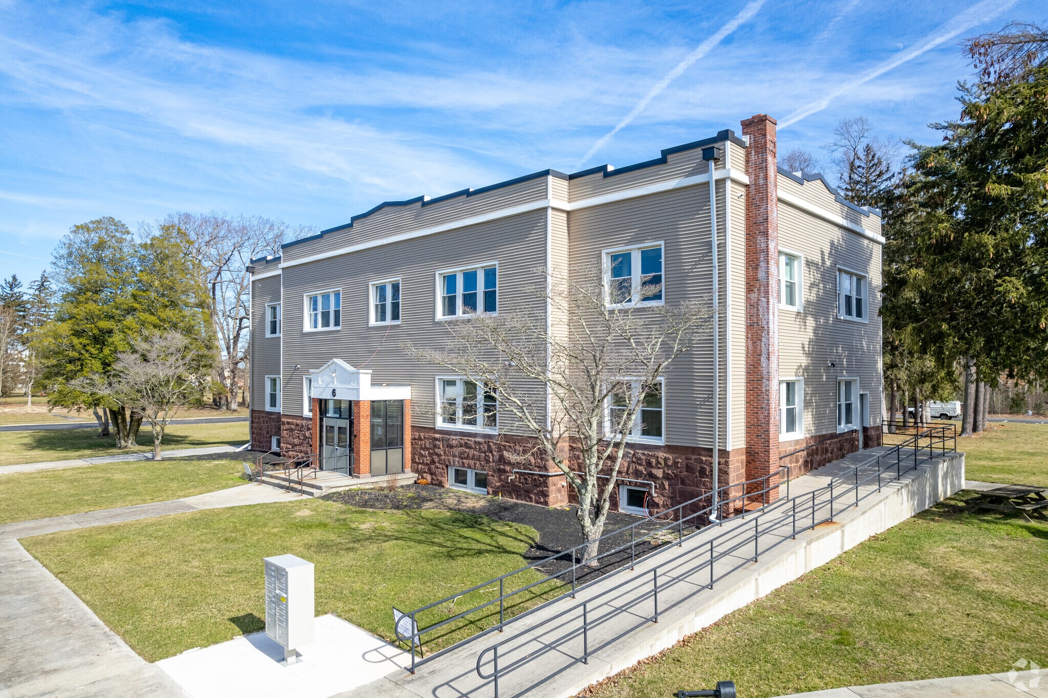 1835 E Landis Ave, Vineland, NJ à louer Photo de l’immeuble– Image 1 sur 12
