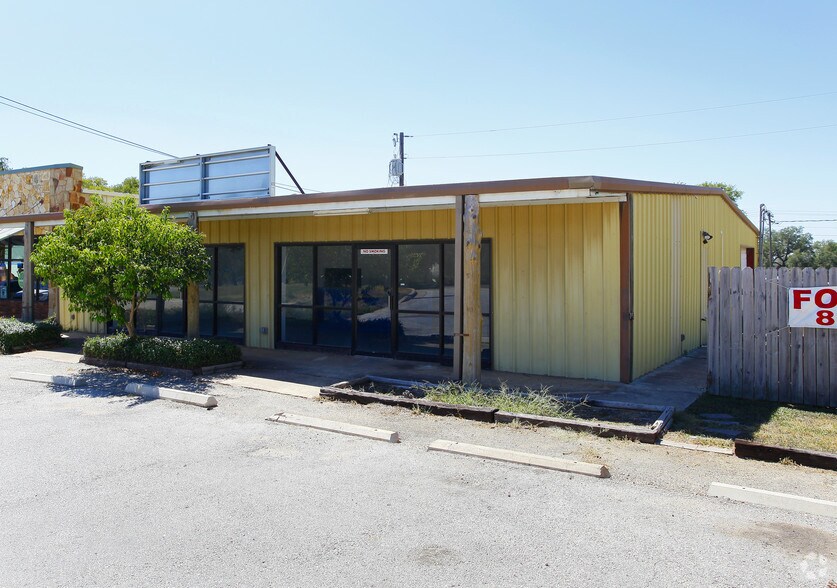 709 W Hwy 290, Dripping Springs, TX à vendre - Photo principale – Image 1 sur 2