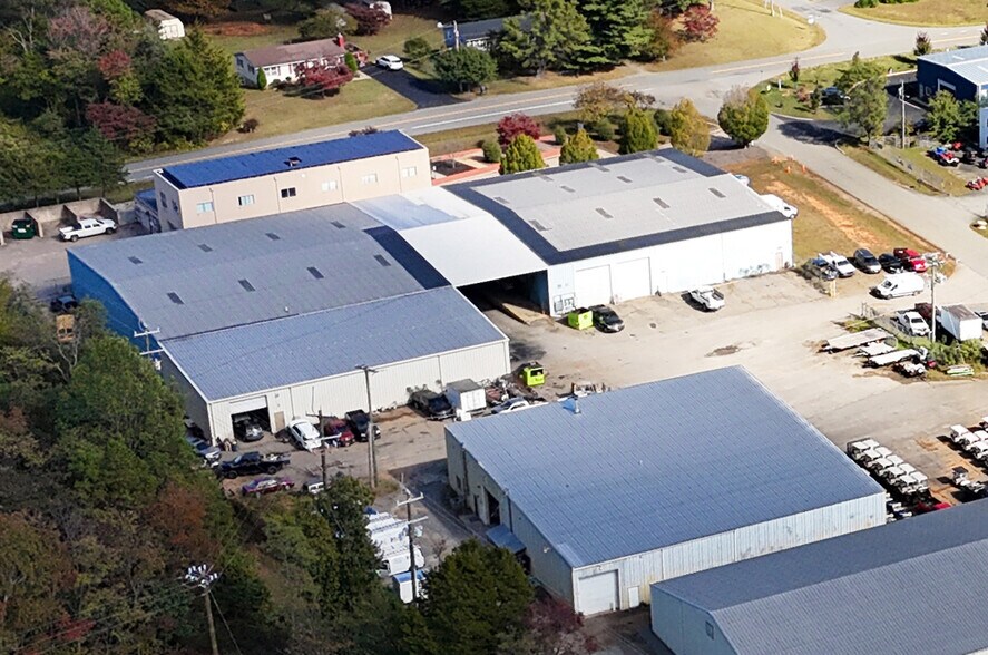 126 Commerce Dr, Ruckersville, VA à louer - Photo de l’immeuble – Image 3 sur 27