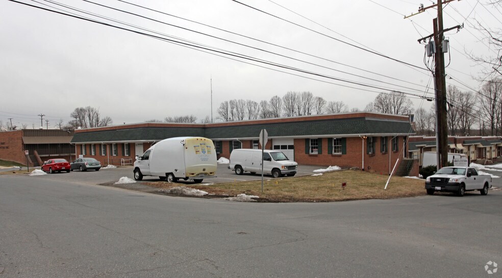 9230-9232 Warren St, Silver Spring, MD à louer - Photo principale – Image 1 sur 3