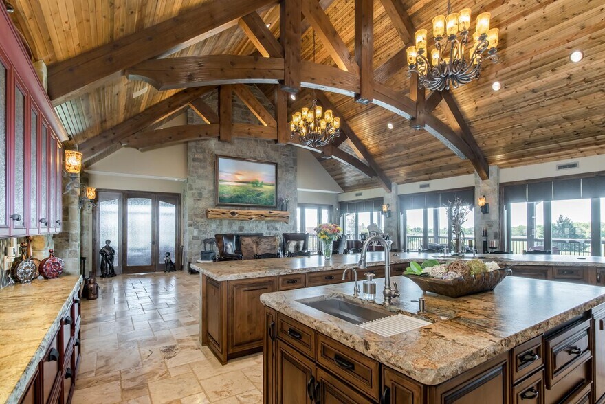 1051 N Blackstone Rd, Milton, KS à vendre - Photo intérieure – Image 2 sur 21
