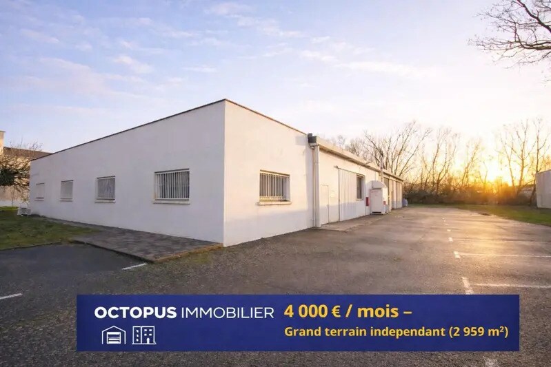 Bureau dans Saint-Alban à louer - Photo de l’immeuble – Image 1 sur 16
